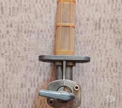 Pièces et services moto Plerin Côtes-d'Armor - Photos Vivastreet Kawasaki KZ 650 B1