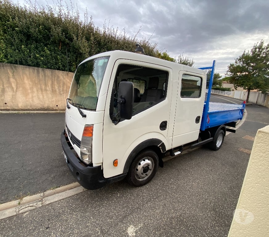 Véhicules commerciaux & utilitaires d'occasion Hérault Montpellier - Photos Vivastreet Nissan benne . cabstar benne double cabine 6 places comme ne