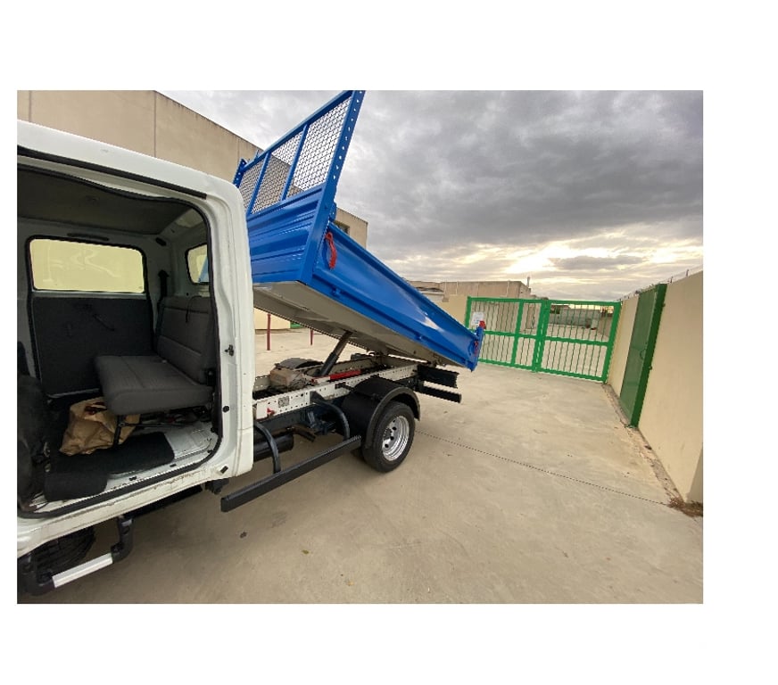Véhicules commerciaux & utilitaires d'occasion Hérault Clermont l'Herault - 34800 - Photos Vivastreet Nissan cabstar benne double cabine 6 places comme neuf contr