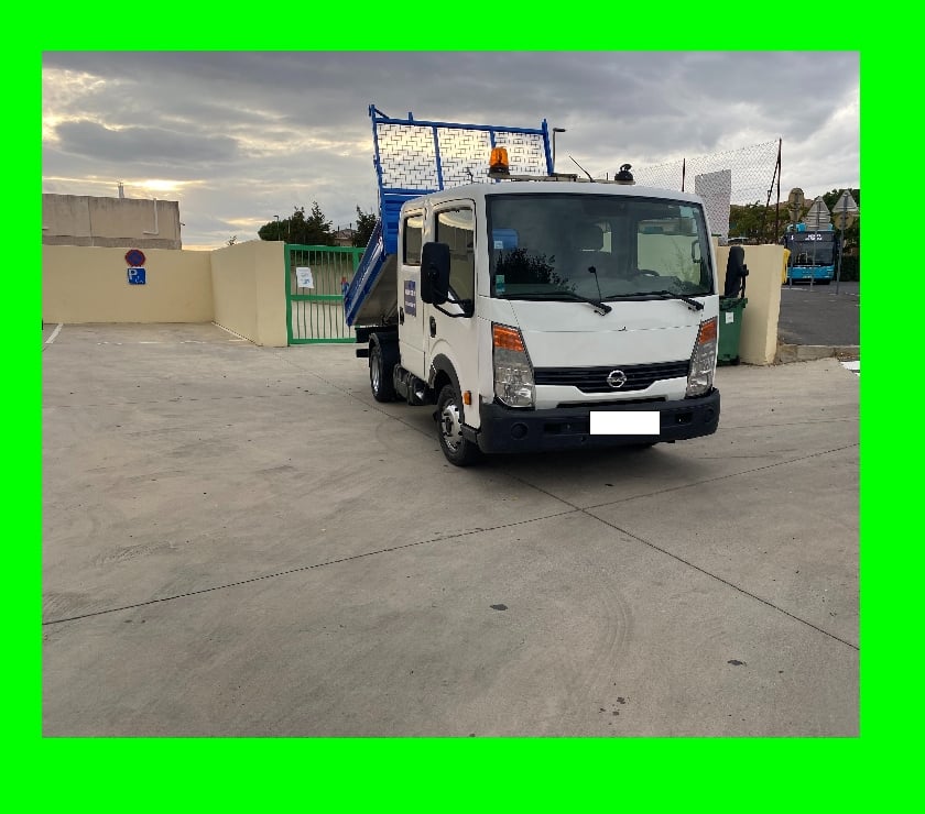 fourgons et camions d'occasion Sete Hérault - Photos Vivastreet cabstar benne double cabine 6 places comme neuf contrôle ok