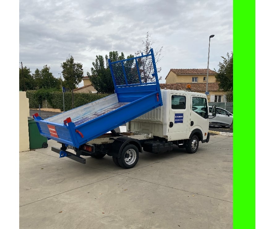 Véhicules commerciaux & utilitaires d'occasion Hérault Sete - 34200 - Photos Vivastreet cabstar benne double cabine 6 places comme neuf contrôle ok