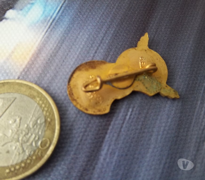 Collection Manche Valognes - 50700 - Photos Vivastreet insigne 3ème Division d'infanterie Algérienne collection