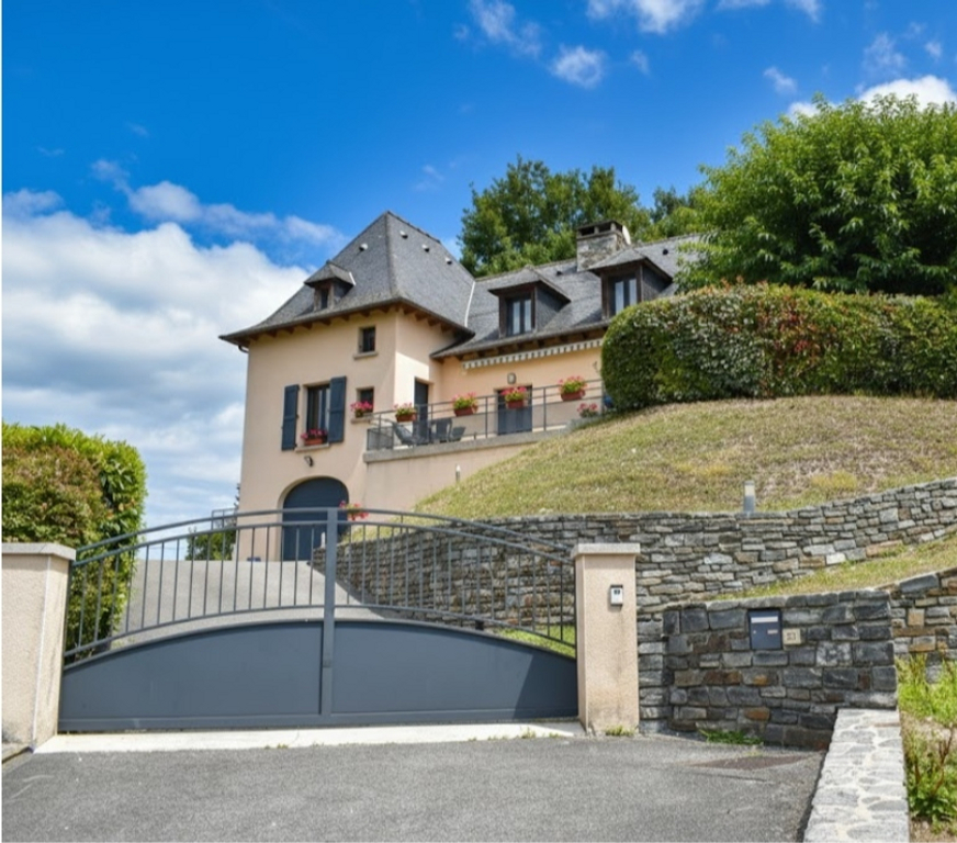 Vente Maison Aveyron Entraygues sur Truyere - 12140 - Photos Vivastreet 🌿 Maison de Maître Moderne : Calme, Espace et Confort