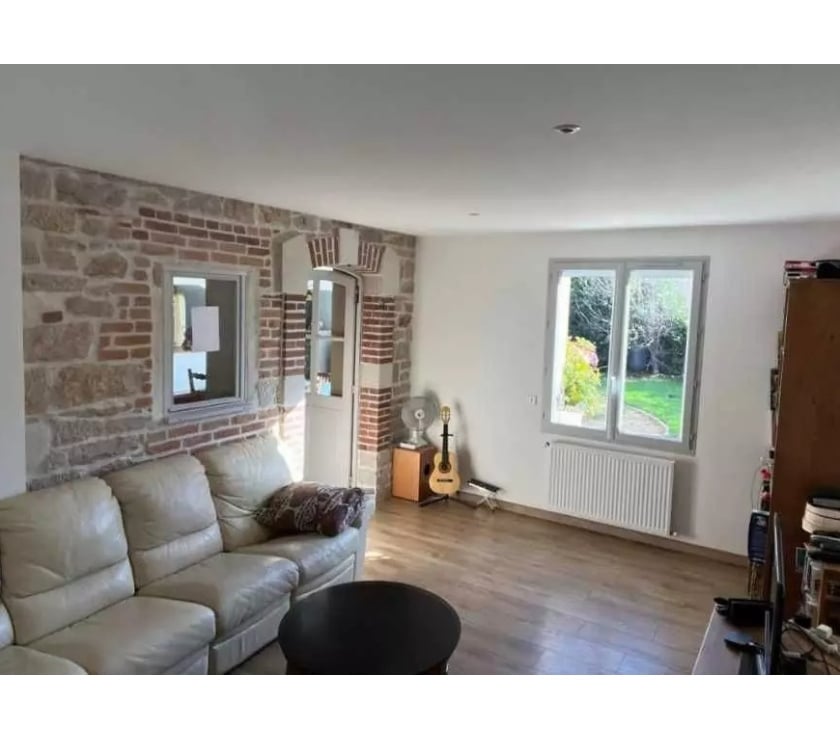 Vente Maison Ain Bage le Chatel - 01380 - Photos Vivastreet Maison entièrement renovée 140 m2 5 pièces