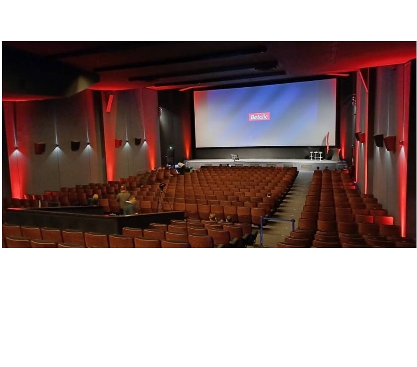 Spectacles Gironde Bordeaux - Photos Vivastreet 2 places avant-première " La bonne étoile " samedi à 20H