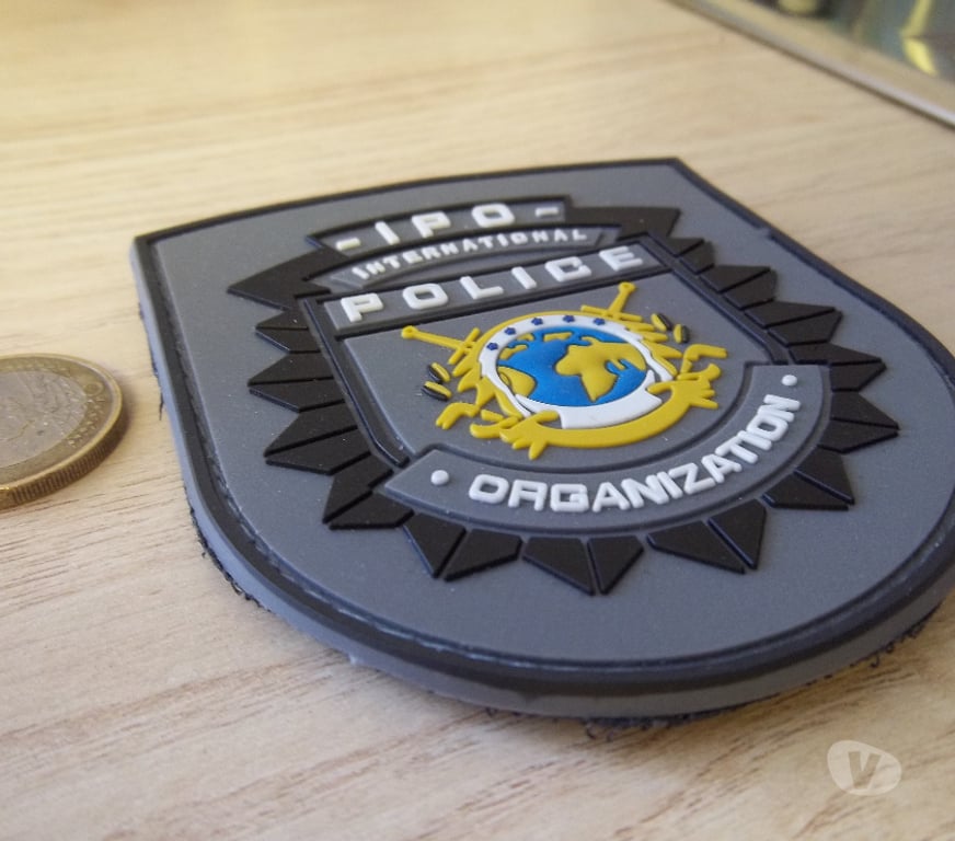 Collection Manche Valognes - 50700 - Photos Vivastreet obsolète !!. écusson PVC I.P.O – International Police