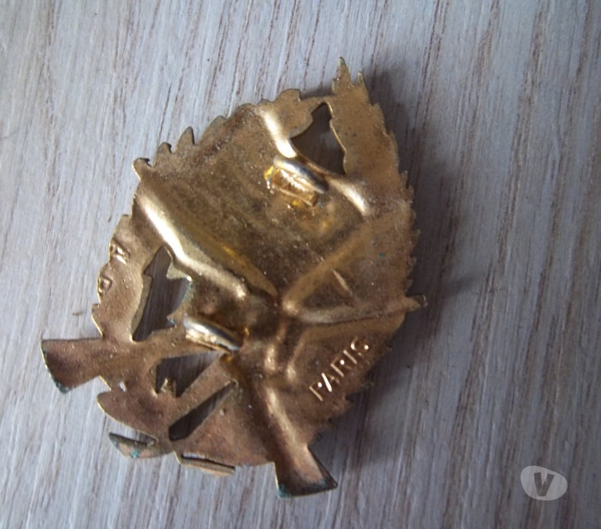 Collection Manche Valognes - 50700 - Photos Vivastreet insigne militaire forces armées du Togo -Afrique de l'Ouest