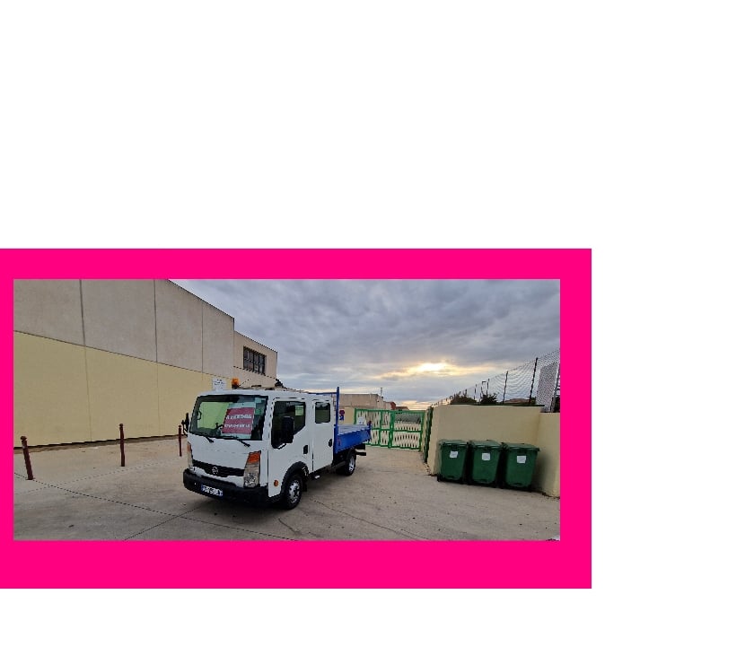 Véhicules utilitaires Agde Hérault - Photos Vivastreet Nissan cabstar benne double cabine 6 places comme neuf contr