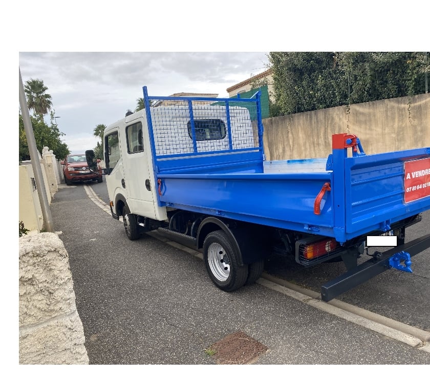 Véhicules commerciaux & utilitaires d'occasion Hérault Palavas les Flots - 34250 - Photos Vivastreet Nissan cabstar benne double cabine 6 places comme neuf