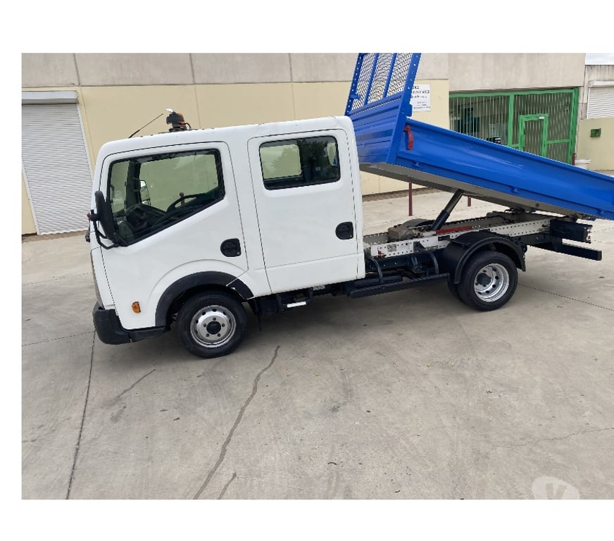 Véhicules commerciaux & utilitaires d'occasion Hérault Lodeve - 34700 - Photos Vivastreet Nissan benne. cabstar benne double cabine 6 places comme neu