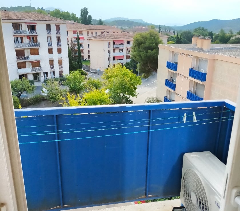 Colocations Bouches-du-Rhône Aix en Provence - Photos Vivastreet Partage studio 31 M2 terrasse avec gars sympa