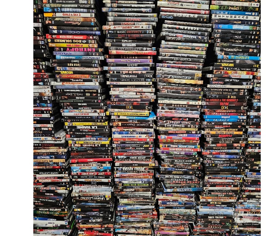 DVD occasion Nord Onnaing - 59264 - Photos Vivastreet Gros lot de 1500 dvd