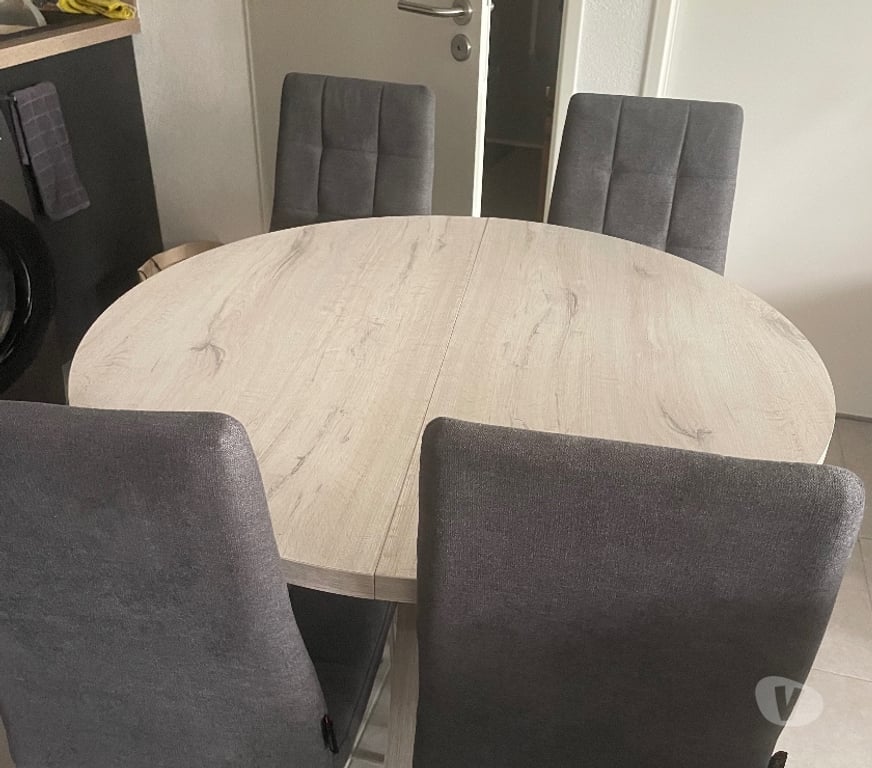 Ameublement & art de la table Aude Narbonne - Photos Vivastreet Très belle table ronde extensible neuve modèle Artico
