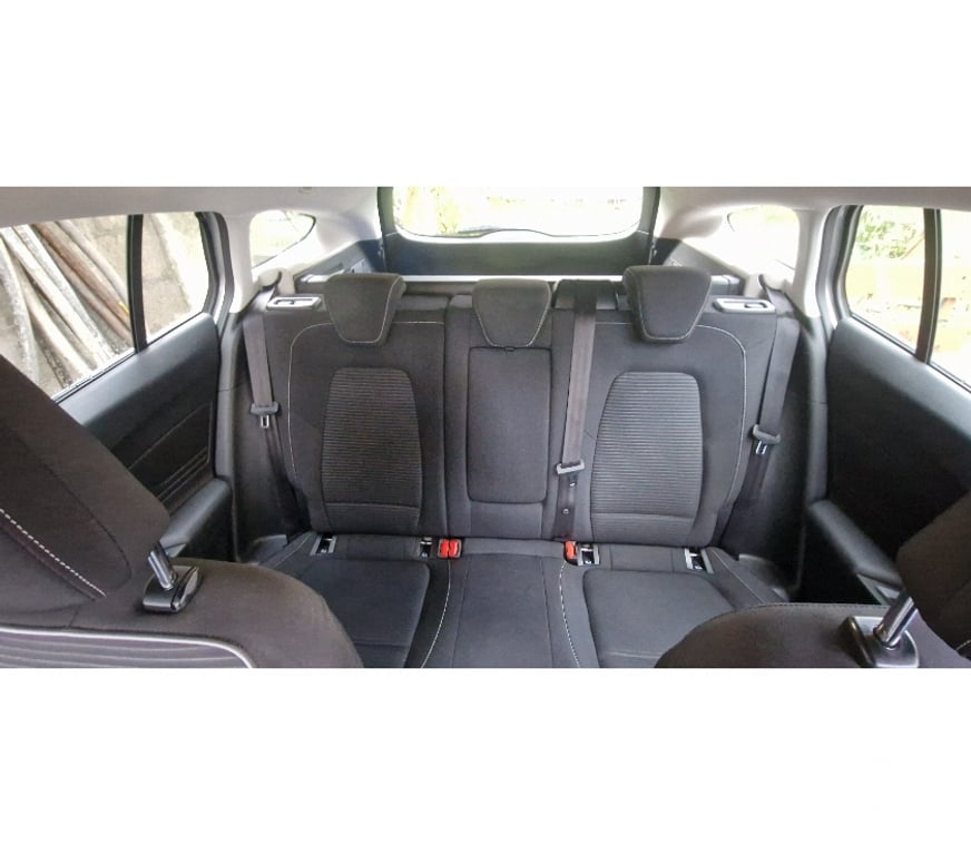 Voiture d'occasion Bas-Rhin Oberschaeffolsheim - 67203 - Photos Vivastreet Ford Focus SW Diesel 1.5 ECOBLUE 120 S&S TITANIUM X