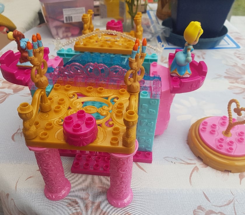 Jeux - Jouets Essonne Juvisy sur Orge - 91260 - Photos Vivastreet constuction méga bloks princesses