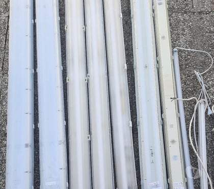 Bricolage - Jardin - Outillage La Source Orleans - Photos Vivastreet Luminaire ou Réglette applique pour neon pour garage