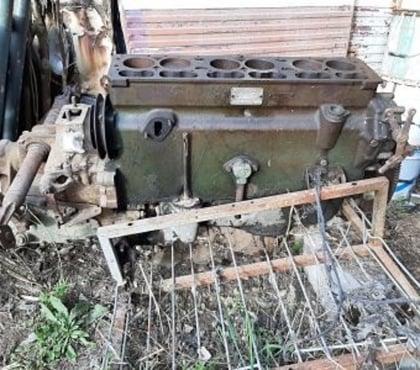 Pièces détachées auto Meyreuil Bouches-du-Rhône - Photos Vivastreet MOTEUR CITROEN TRACTION 15 6
