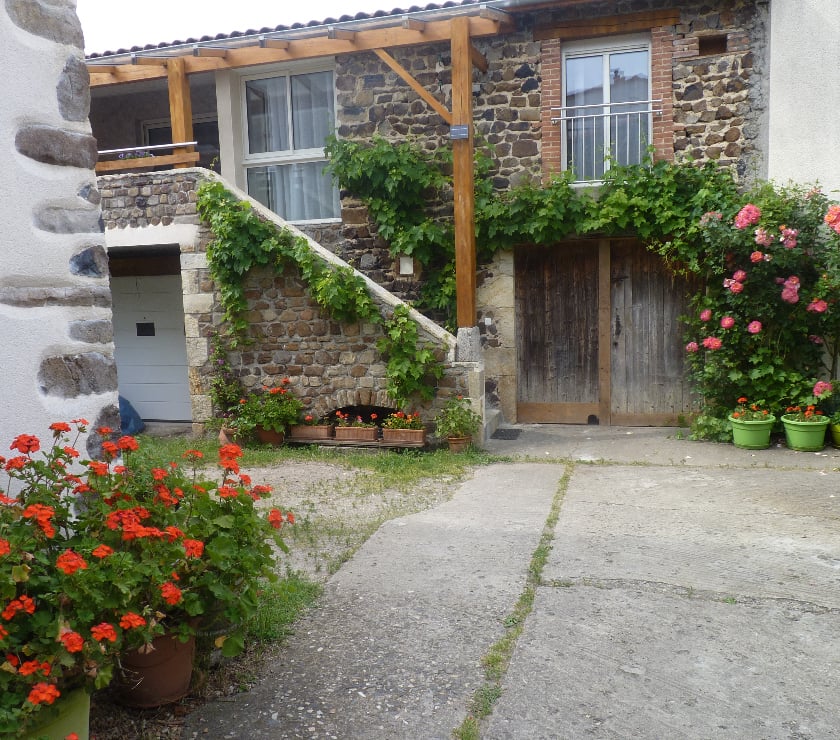 location saisonniere Puy-de-Dôme St Julien de Coppel - 63160 - Photos Vivastreet Gite Auvergne Puy de Dôme près de Billom