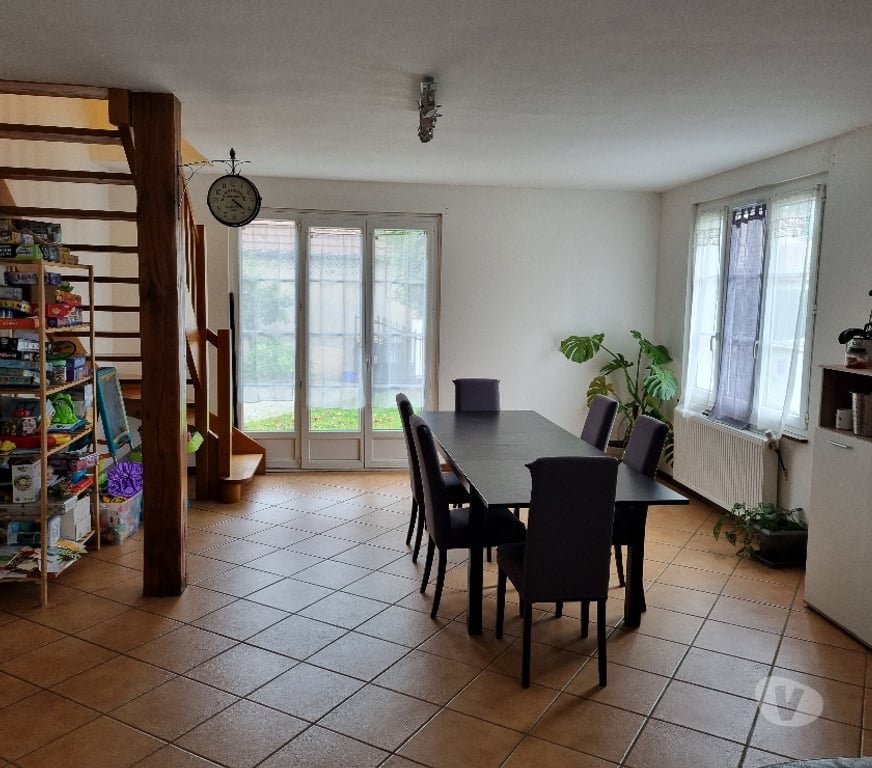 Vente Maison Eure-et-Loir Challet - 28300 - Photos Vivastreet A VENDRE – MAISON 6 pièces 145m² - CHALLET