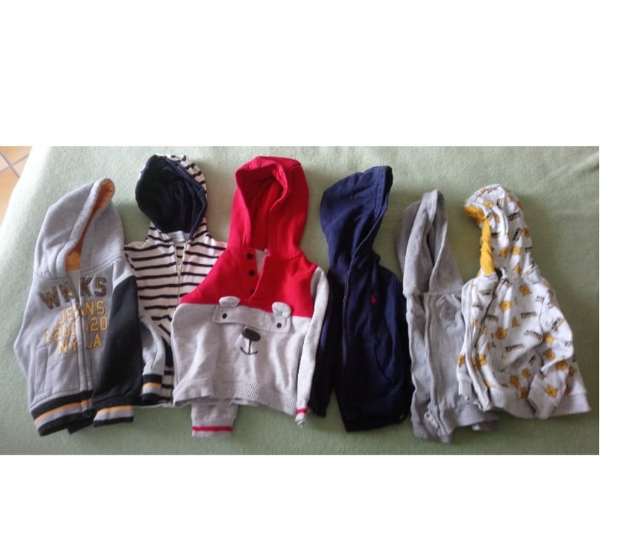 Vêtements bébés Seine-Saint-Denis La Courneuve - 93120 - Photos Vivastreet Lot vêtements bébé