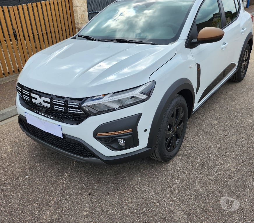 Voiture d'occasion Eure Aubevoye - 27940 - Photos Vivastreet Sandéro Stepway Extreme + Eco G100-24