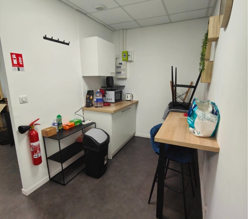 bureaux locaux Haute-Garonne Toulouse - Photos Vivastreet 🏢 Location 4 postes travail en open space (individuels)