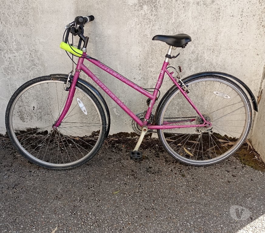 Matériel de sport Loire-Atlantique Nantes - Photos Vivastreet Vends vélo femme en bon état