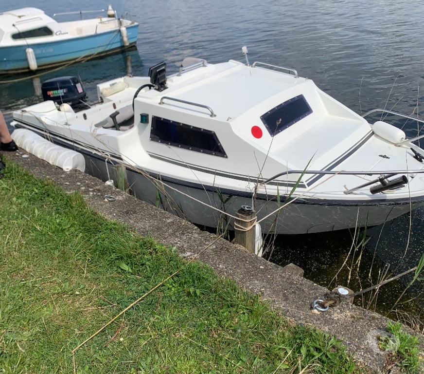 Bateaux à moteur Gironde Le Pian sur Garonne - 33490 - Photos Vivastreet Bateau SBPEM S430