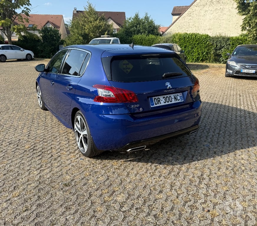 Voiture d'occasion Val-de-Marne Champigny sur Marne - 94500 - Photos Vivastreet Peugeot 308 GT essence