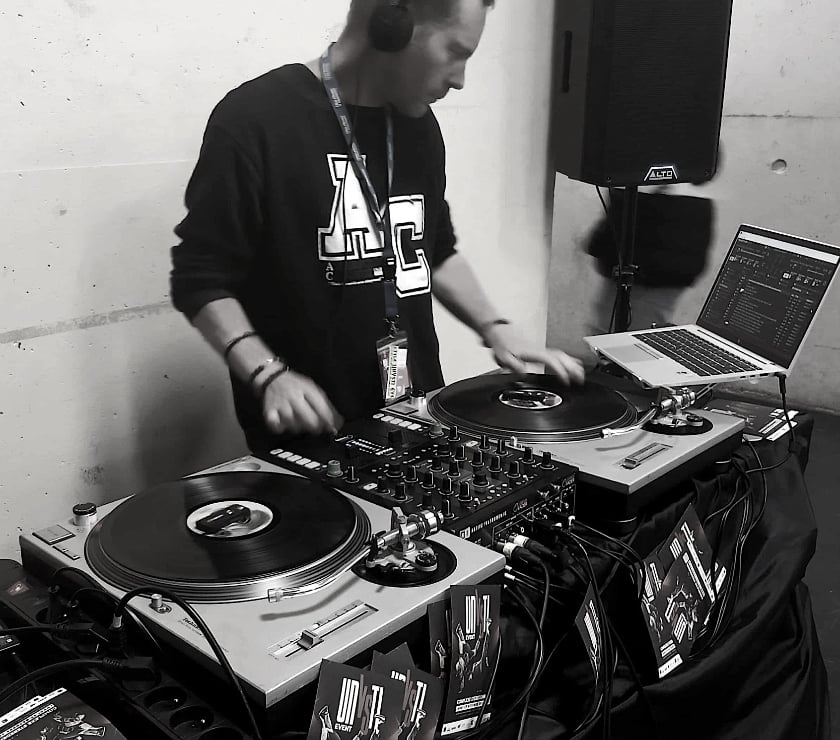 Organisations d'evènements St Brieuc Côtes-d'Armor - Photos Vivastreet DJ Pour vos évènements ( Bretagne et France )