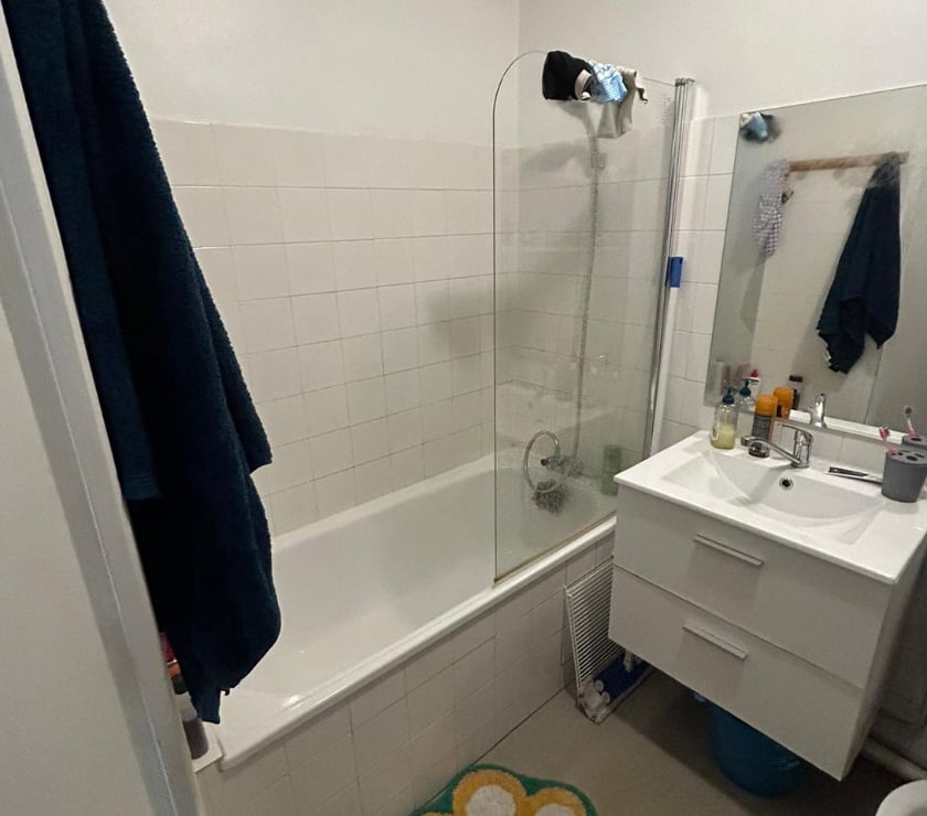 Location appartement Loire Le Chambon Feugerolles - 42500 - Photos Vivastreet studio 23 m3 calme, climatisé, plein sud et parking