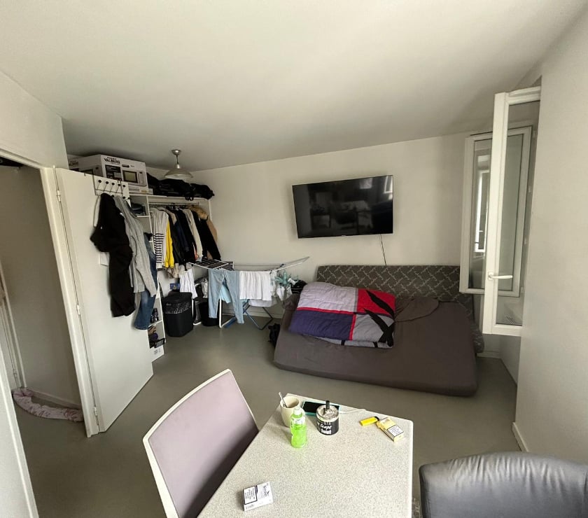 Location appartement Le Chambon Feugerolles Loire - Photos Vivastreet studio 23 m3 calme, climatisé, plein sud et parking