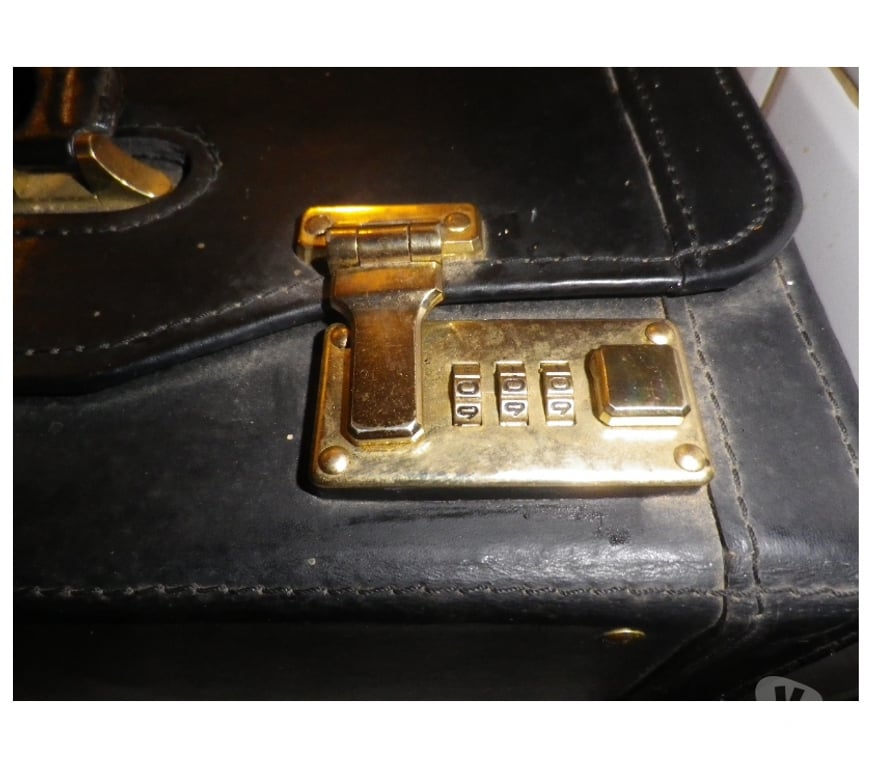 Accessoires - Bagagerie Yvelines Fontenay le Fleury - 78330 - Photos Vivastreet Valise de Pilote en Cuir PC