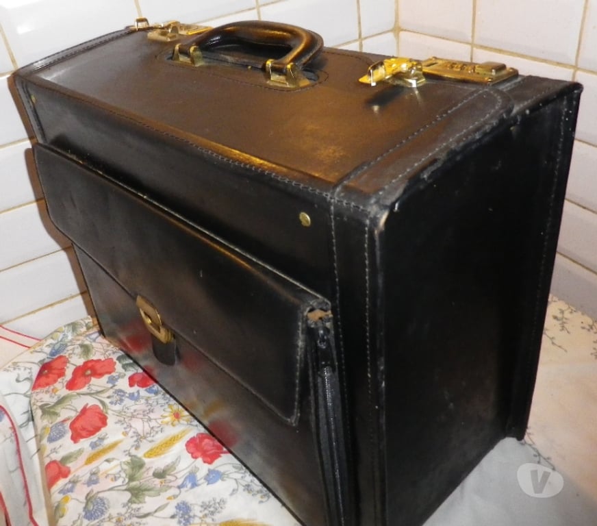 Accessoires - Bagagerie Yvelines Fontenay le Fleury - 78330 - Photos Vivastreet Valise de Pilote en Cuir PC
