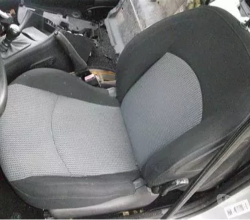 Pièces et services auto Hérault Beziers - 34500 - Photos Vivastreet siège peugeot 206 son beau PRIX 100€