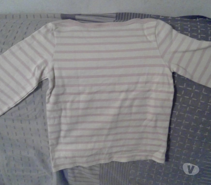 Vêtements occasion Ariège Cazals des Bayles - 09500 - Photos Vivastreet 8 ans Marinière (Petit Bateau)