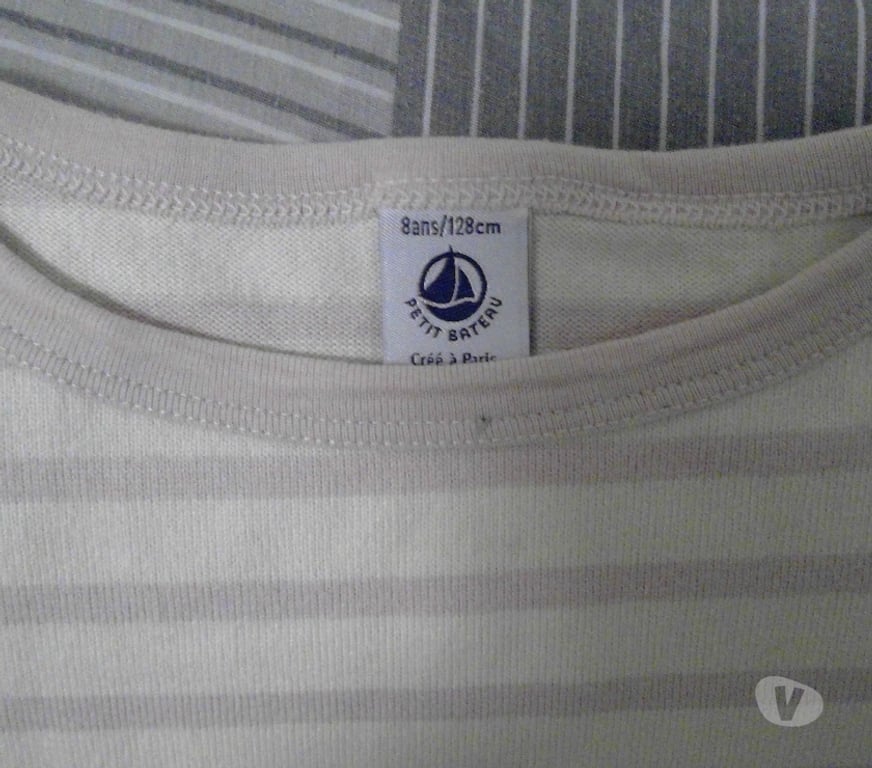 Vêtements occasion Ariège Cazals des Bayles - 09500 - Photos Vivastreet 8 ans Marinière (Petit Bateau)