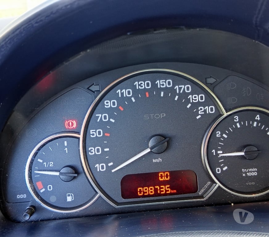 Voiture d'occasion Vienne Marcay - 86370 - Photos Vivastreet PEUGEOT 1007 TRENDY