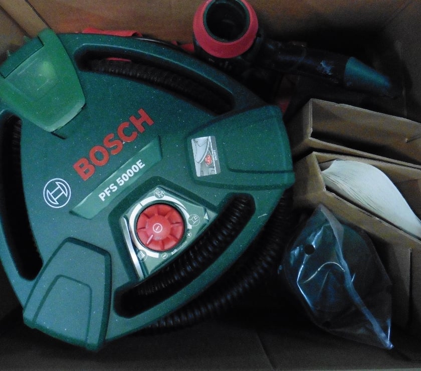 Bricolage - Jardin - Outillage Estrees St Denis Oise - Photos Vivastreet Pistolets à Peintures polyvalents Marque Bosch