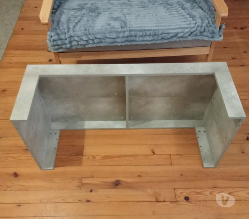 Ameublement & art de la table Corrèze Bort les Orgues - 19110 - Photos Vivastreet Superbe petite table de salon grise solide neuve