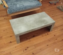 Superbe petite table de salon grise solide neuve