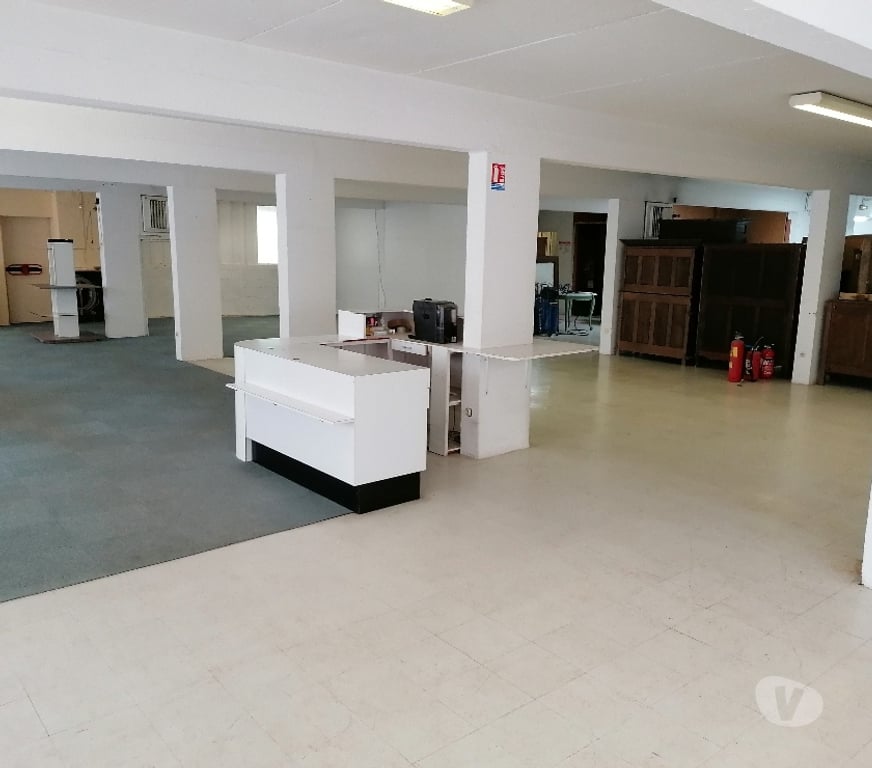 Parkings - Garages Finistère Chateauneuf du Faou - 29520 - Photos Vivastreet Garde meubles- Espace de stockage – 700 m²