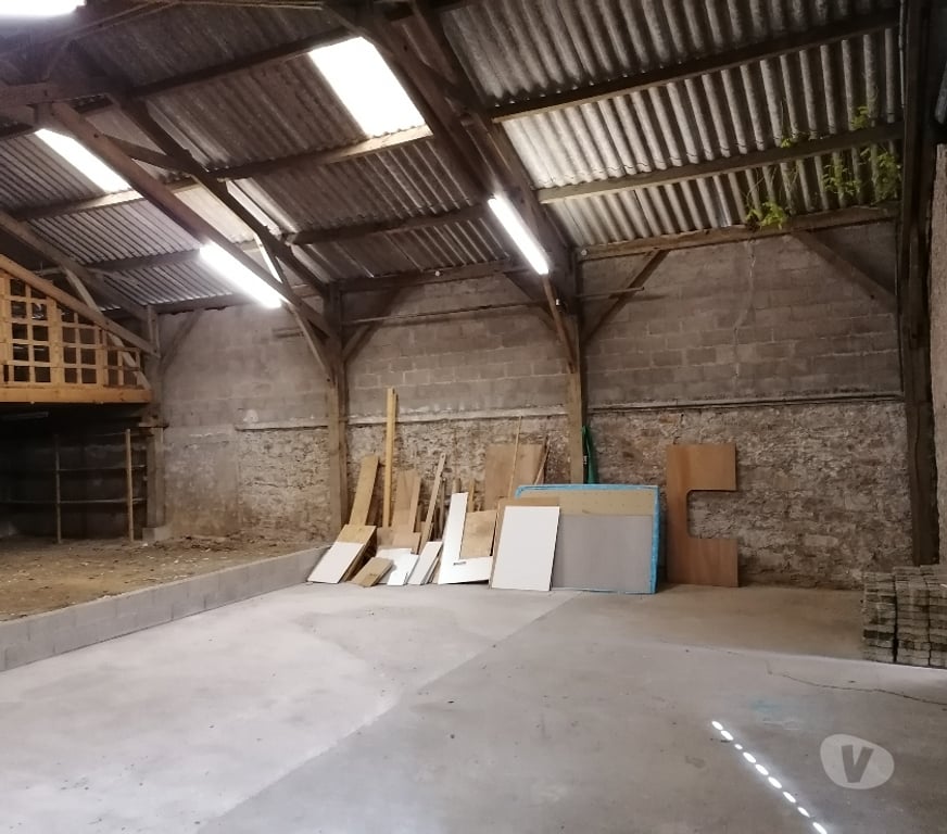 Parkings - Garages Finistère Chateauneuf du Faou - 29520 - Photos Vivastreet Garde meubles- Espace de stockage – 700 m²