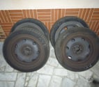 Houilles - Yvelines — Jantes avec 4 pneux neige NOKIAN à Houilles 180 euros