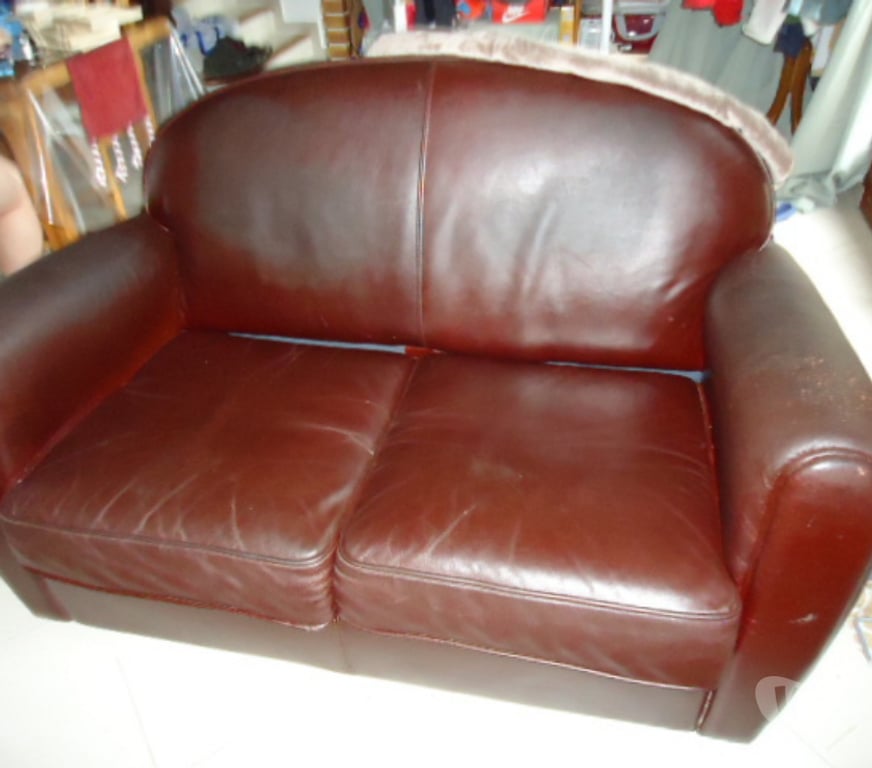 Ameublement & art de la table Yvelines Houilles - 78800 - Photos Vivastreet Canapé club en cuir 70 euros a Houilles