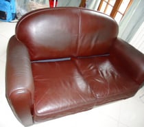 Canapé club en cuir 70 euros a Houilles