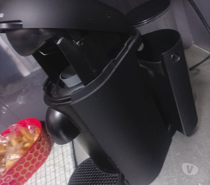 Electroménager occasion Bouches-du-Rhône Aix en Provence - Photos Vivastreet Cafetière Nespresso vertuo garantie....