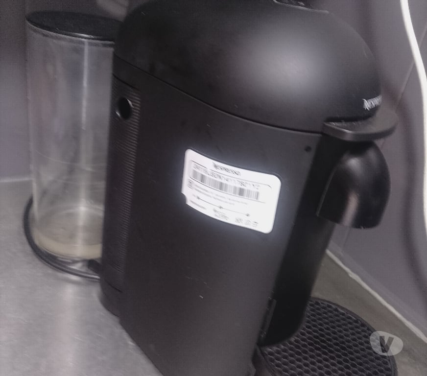 Electroménager occasion Bouches-du-Rhône Aix en Provence - Photos Vivastreet Cafetière Nespresso vertuo garantie....