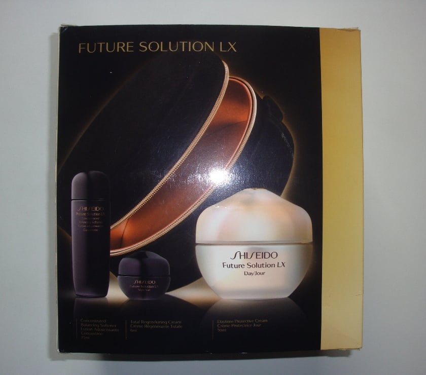 Beauté - Santé Hauts-de-Seine Issy les Moulineaux - 92130 - Photos Vivastreet Coffret soin visage femme SHISEIDO Future Solution LX