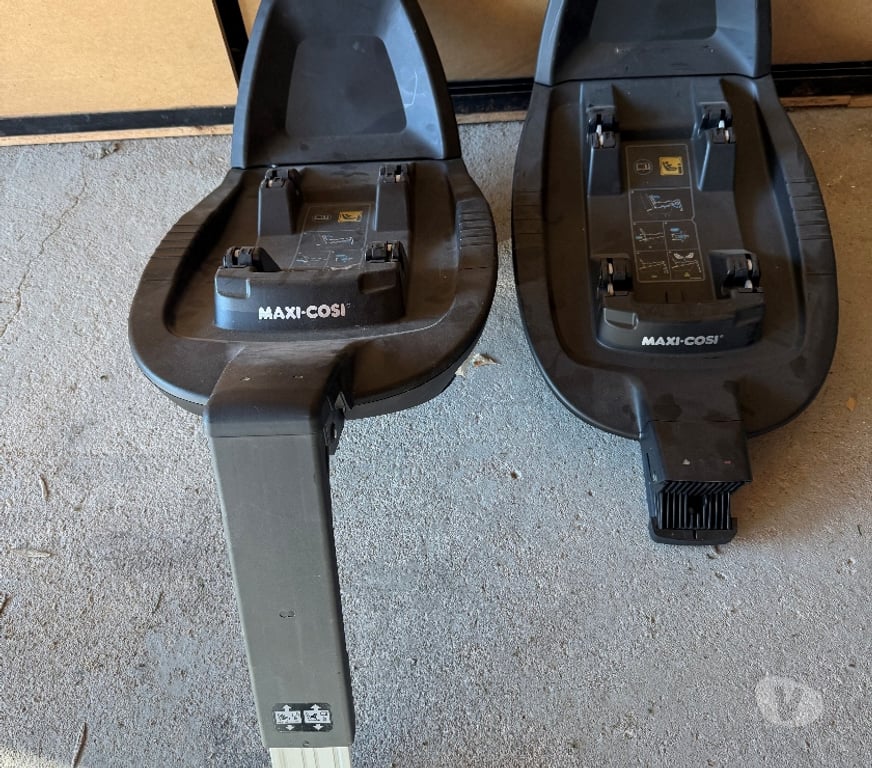 Equipements bébés Ain Reyrieux - 01600 - Photos Vivastreet Poussette enfant et accessoires MAXI-COSI